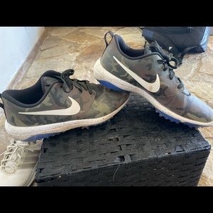 Nike mens golf shoes size 10